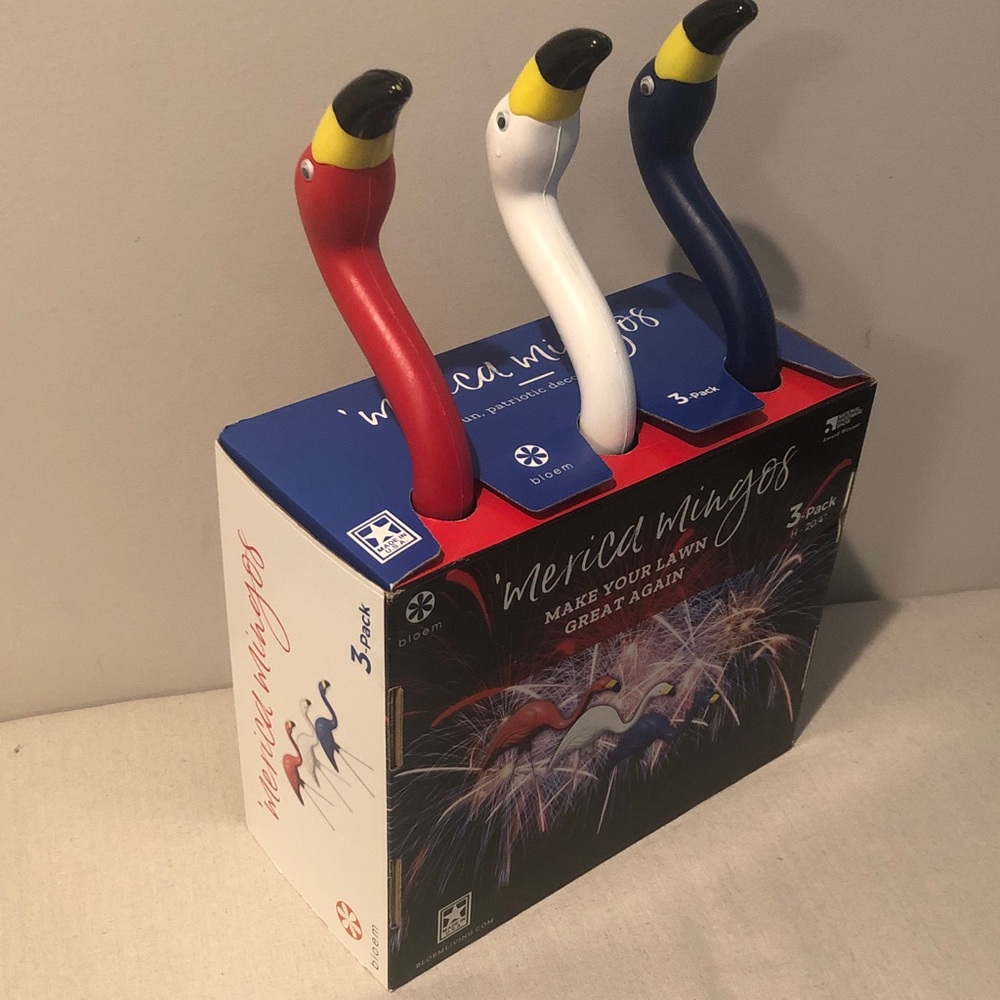Red White Blue Plastic Garden / Yard Flamingos 'Merica Mingos USA NIB